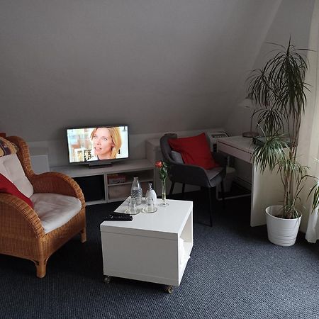 Familienzimmer Hh-Schnelsen Hamborg Eksteriør billede